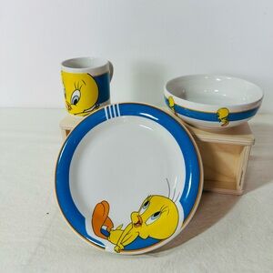 VINTAGE 1990s LOONEY TUNES "TWEETY PIE" Kids Plate Bowl & Mug Set